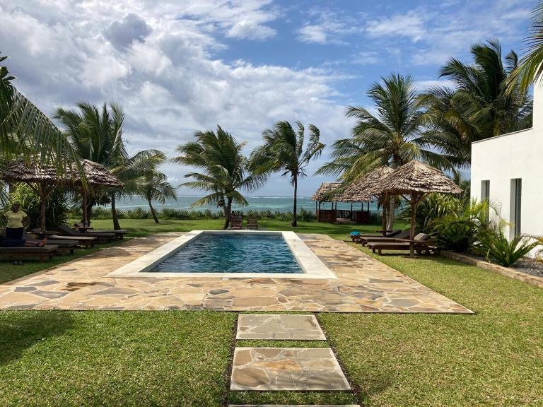 Ahadi Beachfront by YourHost 2 bedroom Kilifi - Ferienwohnung Mombasa