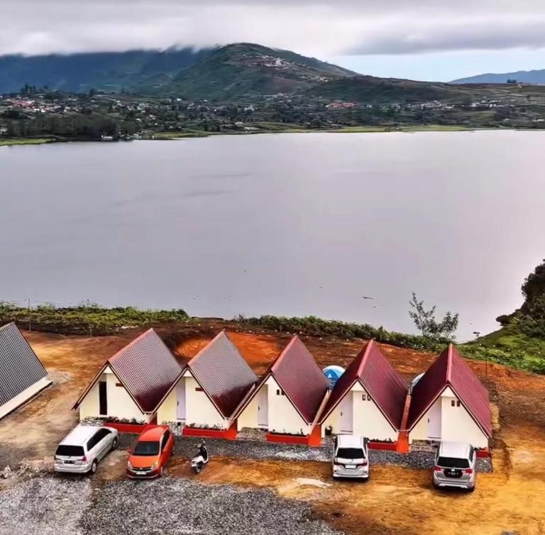 Villa Annisa 2 - B&B Alahanpanjang