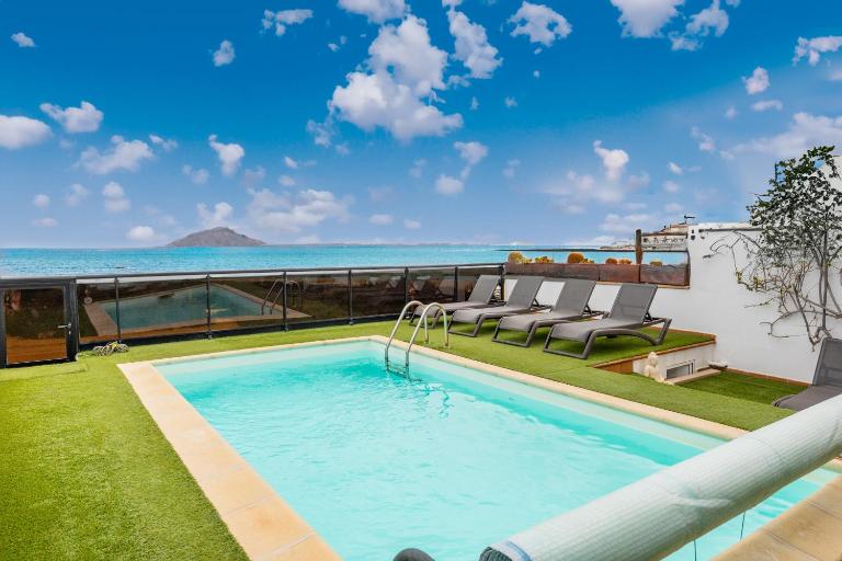 Villa Oasis Beachfront Corralejo By Holidays Home - Ferienwohnung Corralejo