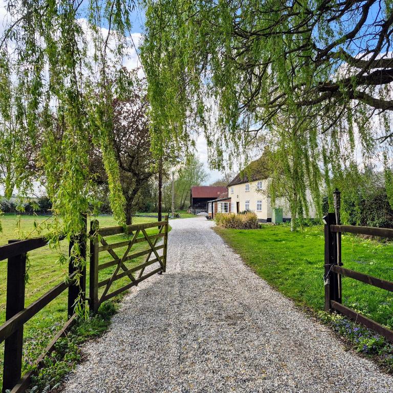 Secluded 16th Century Farmhouse with private grounds - Chambres d'hôtes Hatfield Peverel