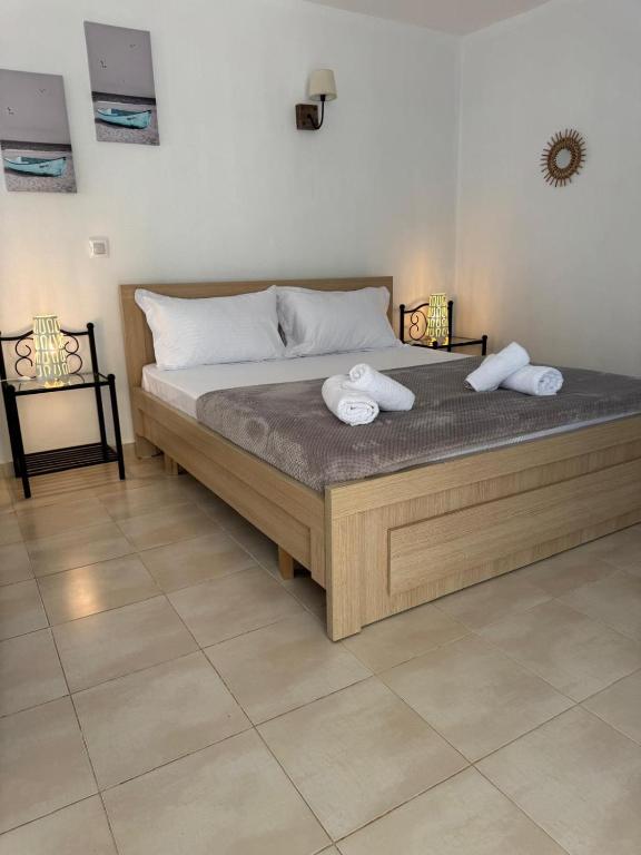 Emy's Rooms - B&B Himarë