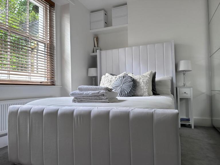 Amazing 1bed Garden Flat - B&B Londra