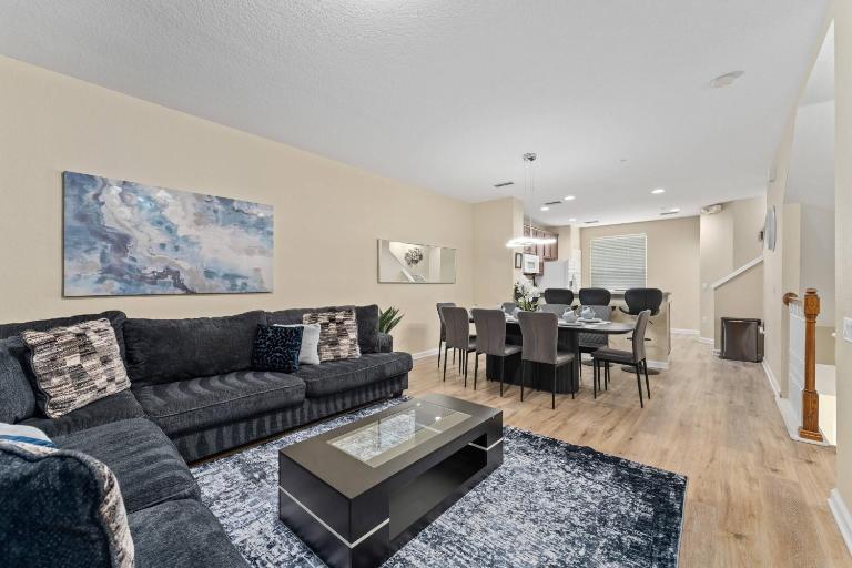 Resort Townhome: 3 Suites Near Universal I-Drive - Chambres d'hôtes Orlando