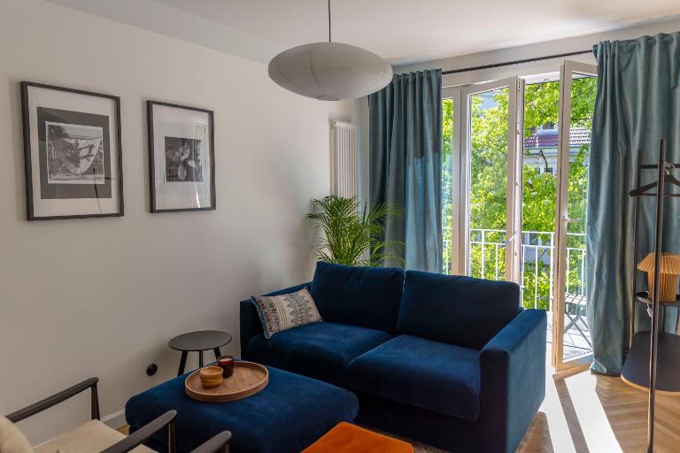Black Door Apartment - B&B Danzica