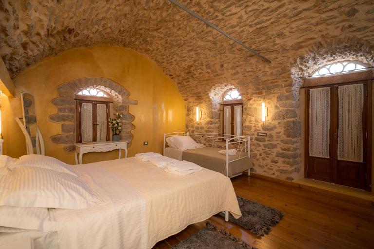Mills Residence - B&B Ágios Geórgios Sykoúsis