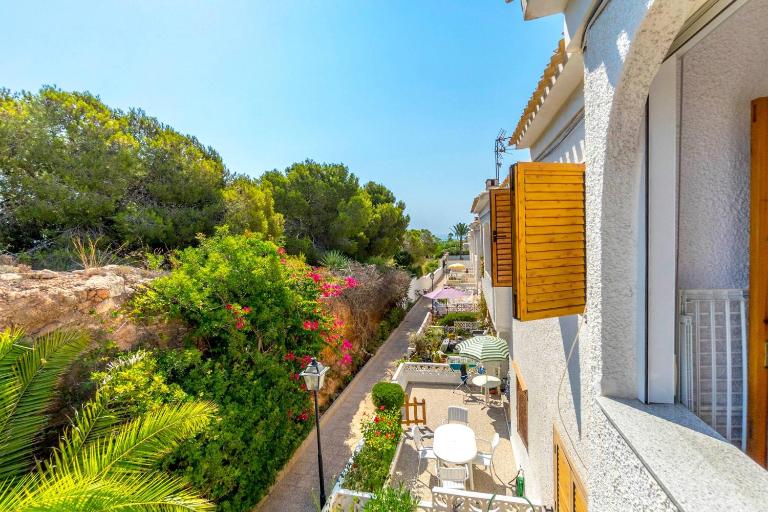 CB Living - 2 bedroom beach condo, Playa Flamenca - B&B Orihuela