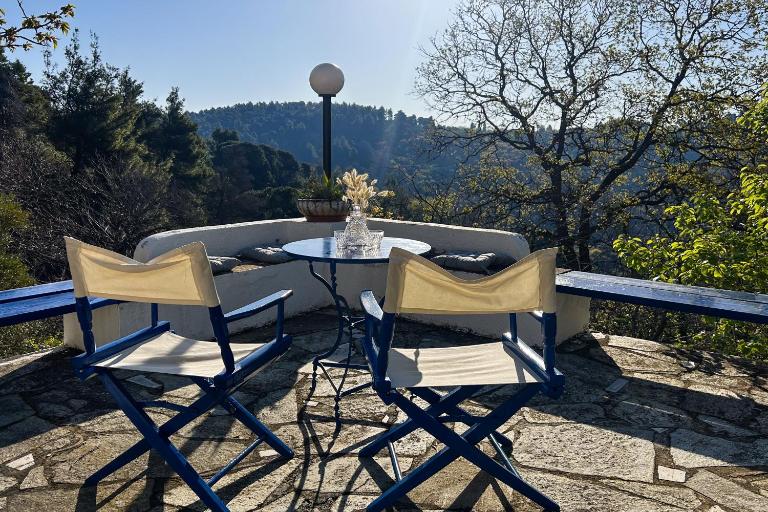 Lunara Forest Escape Pyrgos Skopelos - Chambres d'hôtes Karyá