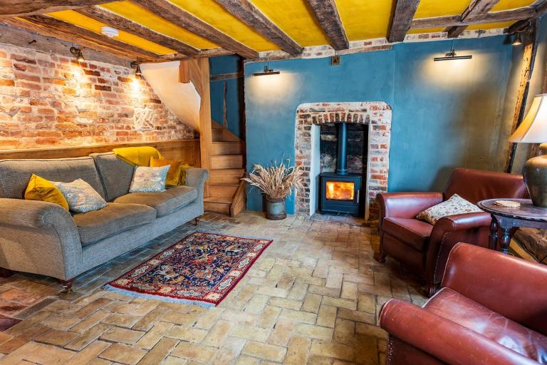 Cosy & charming medieval 'Bumble Cottage' - B&B Kersey