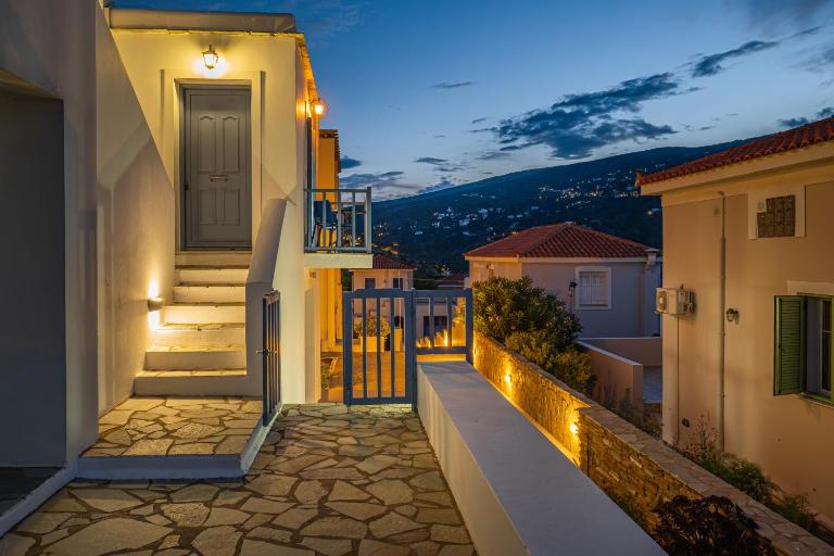 Captain's Nest - B&B Andros