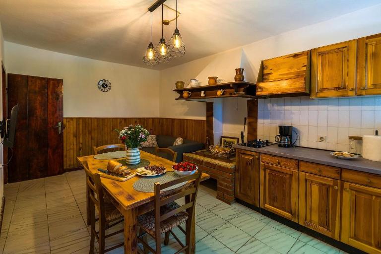 Učka cottage in green Istria - B&B Kozljak