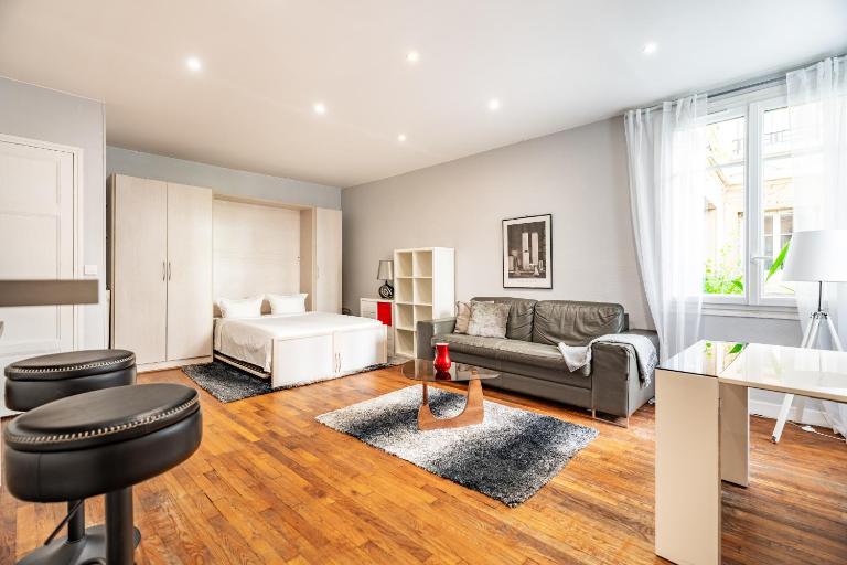 Elegant studio Saint-Dominique - Chambres d'hôtes Paris