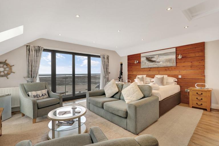Captains Cove - North East Escapes - B&B Boulmer
