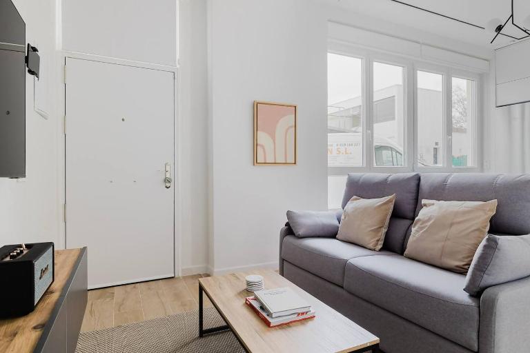 Apartamento 4 - Moderno en Castellana - 4 Torres - B&B Madrid