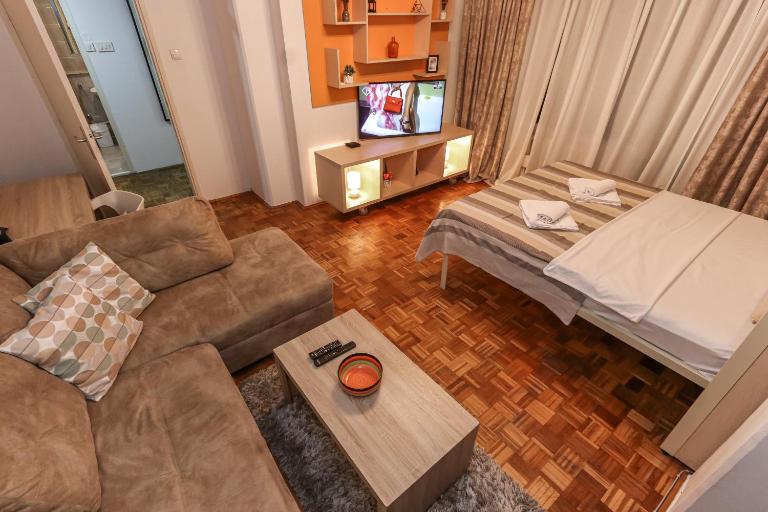 Skroman, čist i udoban apartman u Ivana Ribara za dvoje - B&B Belgrade