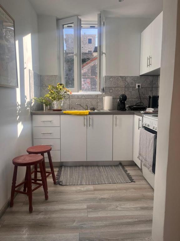 Tatas House - Ferienwohnung Karyófyto