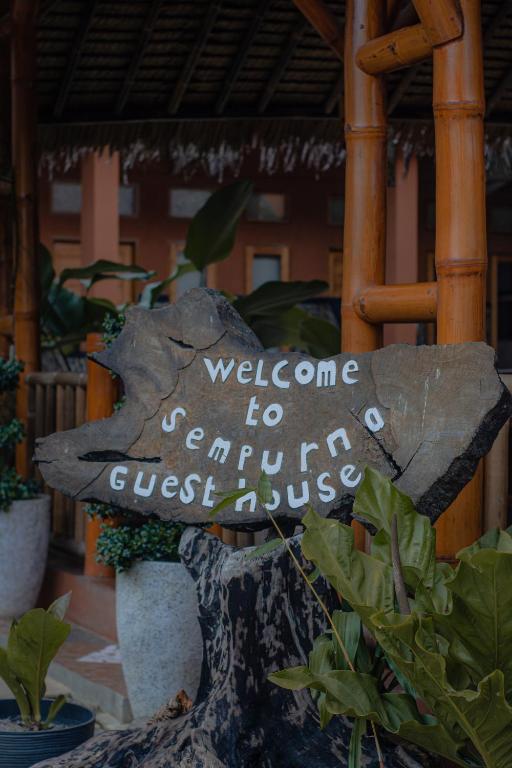 Sempurna Guest House & Jungle Trekking - Bed and Breakfast Bukit Lewang