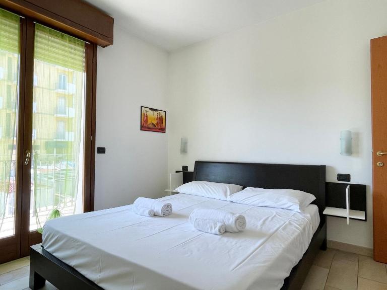 Bilocale con terrazzo e parcheggio – Alba Blu - Bed and Breakfast Rimini