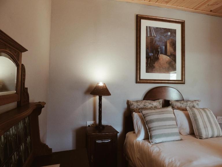 The Wild Olive Sanctuary Accommodation - B&B Paterson