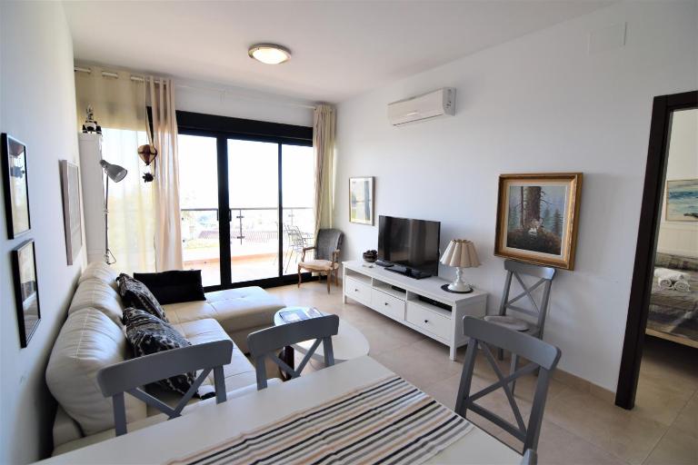 Apartamentos & SPA Torres de San Juan - Bed and Breakfast Nerja