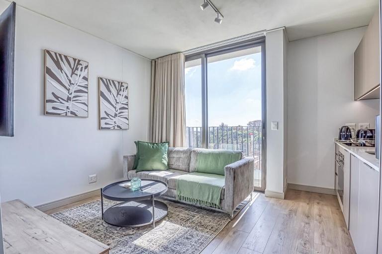 Comfy Unit at One Rosebank - B&B Johannesburg