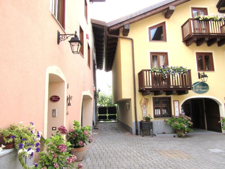 Affittacamere Al Cantoun - B&B Chiomonte
