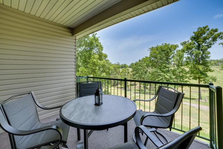 Game & Movie Rooms! Unit 4 Mi to Branson Landing - B&B Branson