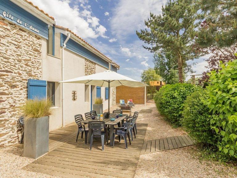 Ancien Bâtiment de Ferme Rénové entre Nantes et Pornic avec Jardin et Activités - FR-1-306-1028 - B&B Port-Saint-Père