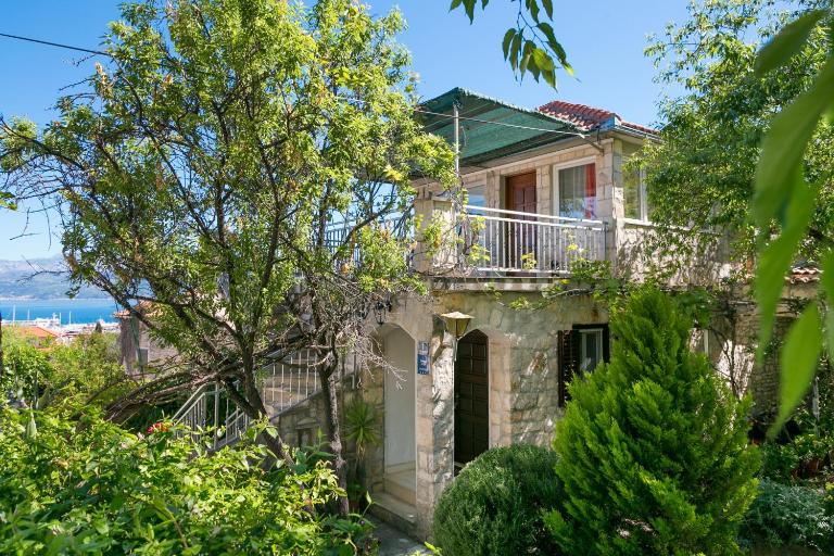 Apartments with parking space Supetar, Brac - 22123 - B&B San Pietro di Brazza