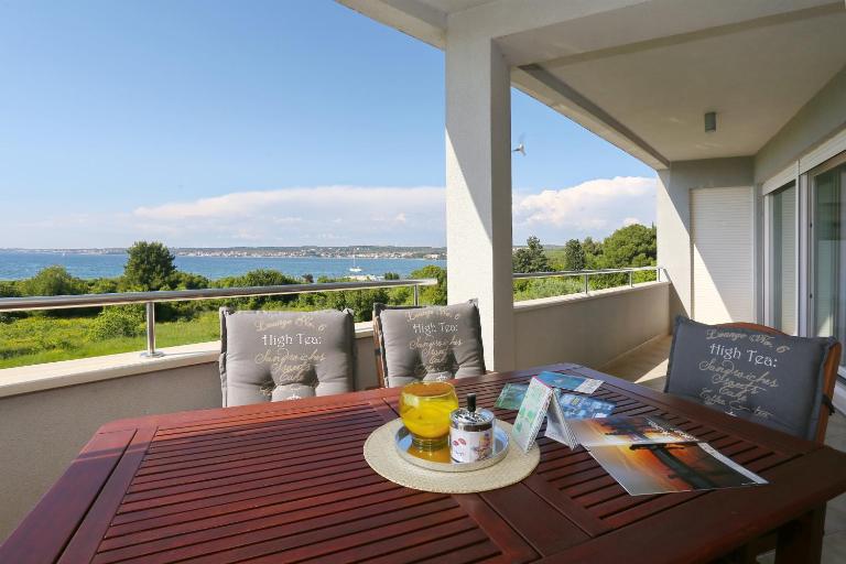 Apartment Puntamika - Bed and Breakfast Zadar