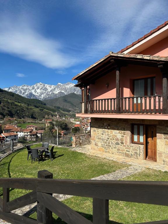 Apartamentos La Montaña - B&B Frama