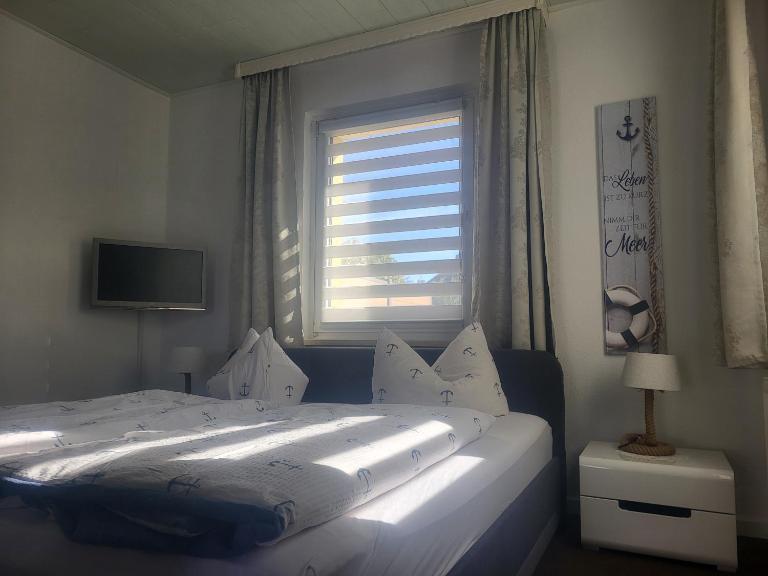 kleines feines Kühlungsborn, Studio mit Terrasse, Parkplatz & WLAN, 300m vom Strand entfernt - B&B Ostseebad Kühlungsborn