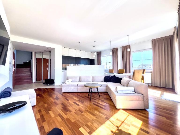 Nad stawem, dwupoziomowy, 6 łóżek, parking, zielona okolica - B&B Danzica