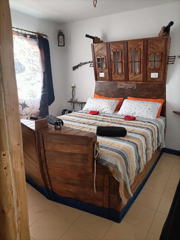 Ocean Pirate - B&B Costa de Antigua