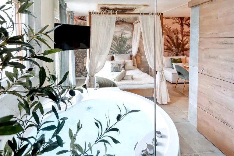 Jardin d'Eden : Sauna, Balneo & Jardin privatif - B&B Trouville-sur-Mer