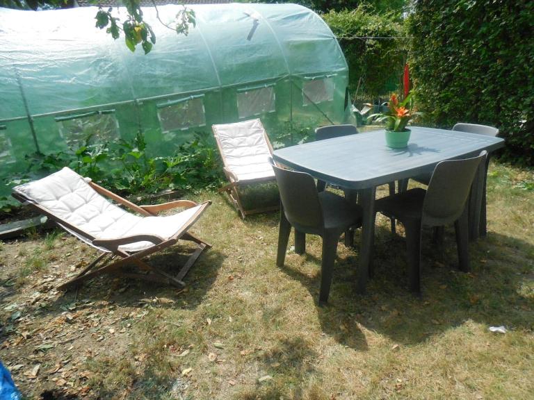 Appartement dans maison au pied des montagnes - Bed and Breakfast La Terrasse