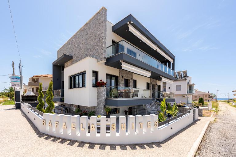RAFAELA SUITES - B&B Flogita