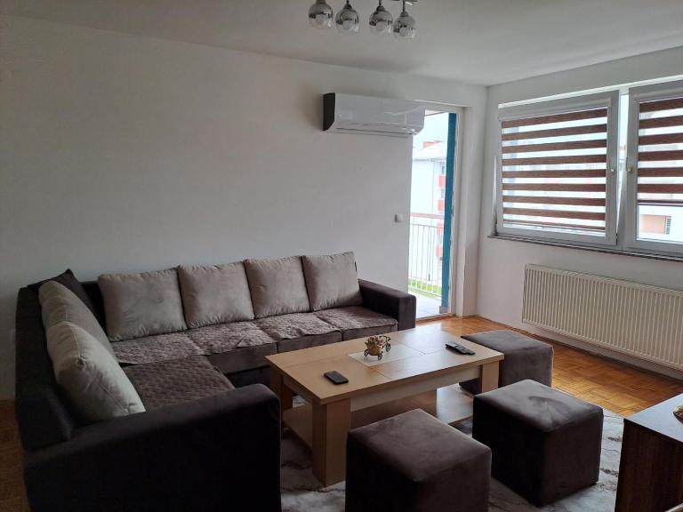 Apartman MAGNIFICO - Bed and Breakfast Donje Mladice
