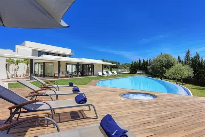 Binife - Villa exclusiva con piscina climatizada - B&B Alaior
