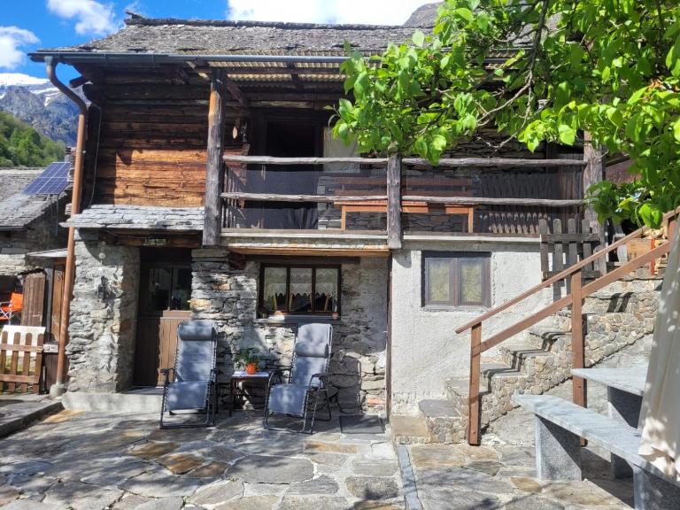 Rustico Cascina Val Malvaglia - Chambres d'hôtes Malvaglia