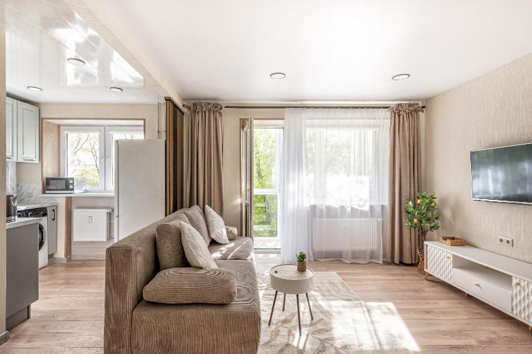 Šviesūs ir Jaukūs Apartamentai su balkonu - Ferienwohnung Klaipėda