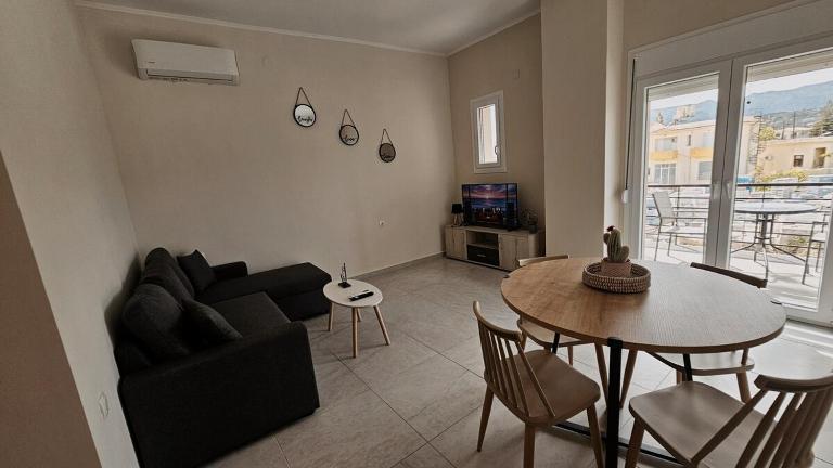Estia Chios Apartments B2 - Bed and Breakfast Chios