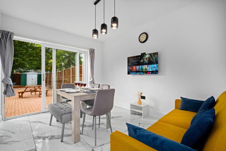 NEC BHX Free Parking Luxury Prestige Cosy Elegance - B&B Birmingham