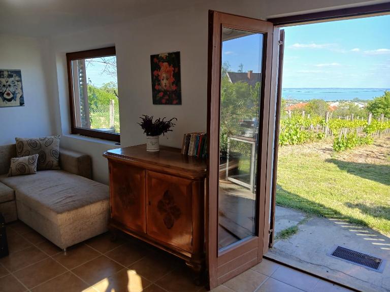NyugtatLak - Bed and Breakfast Balatonalmádi