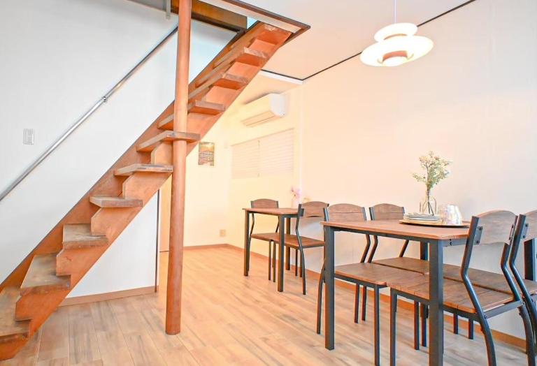 JAVA HOUSE Sumiyoshi ー Near Namba and Shrine,2BR,Entire House,5 Double beds,10ppl - B&B Osaka
