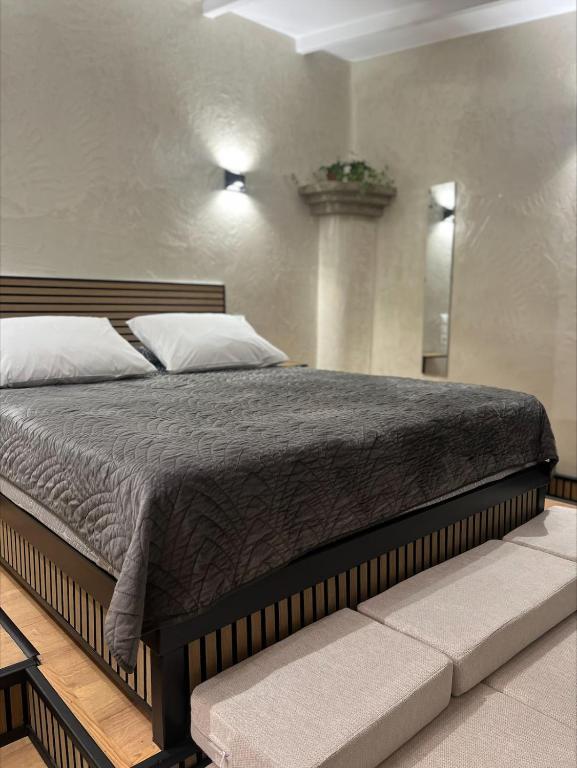 Boutique Eptalofos 2 15min from airport and sea - Chambres d'hôtes Kouvarás