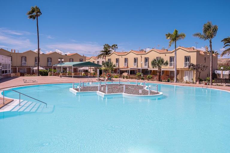 Modern Duplex with Pool and Private Terrace - Chambres d'hôtes Maspalomas