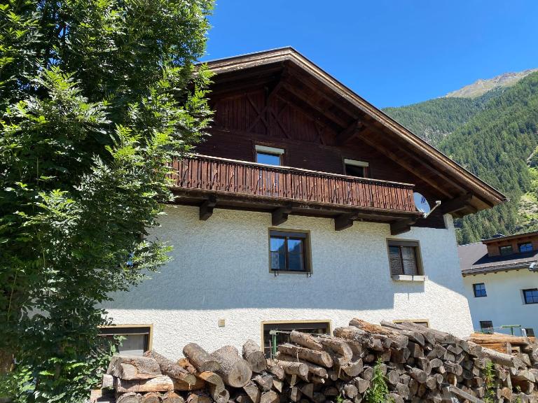 Ferienhaus Pult - B&B Längenfeld