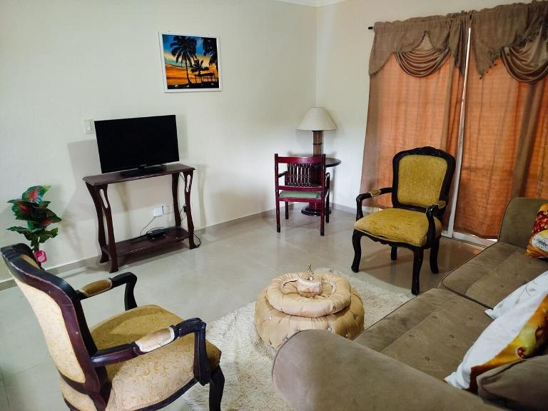 Nickerly & Jhova share apartment - B&B Punta Cana