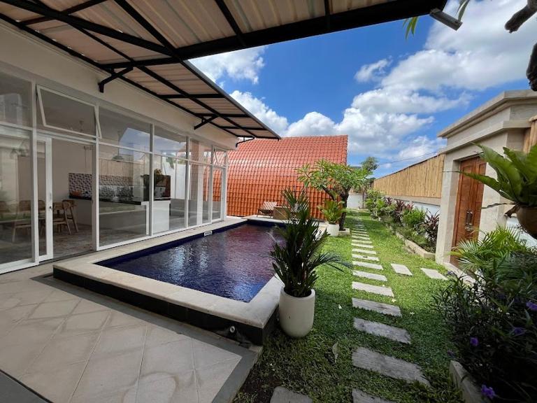 4 Bedroom Villa Pemaron Munggu Canggu Private Pool - B&B Mengwi