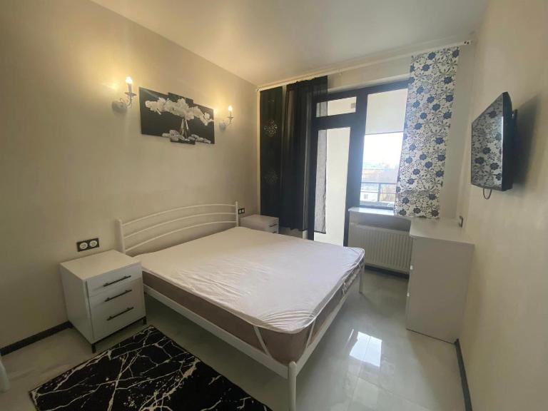ALEXSANDR apartment в доме с ТРЦ РОДОС море в пешей доступности - B&B Odesa